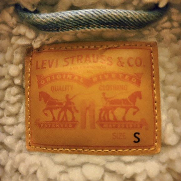 Levi's fleece lined denim jacket - Picture 3 of 5